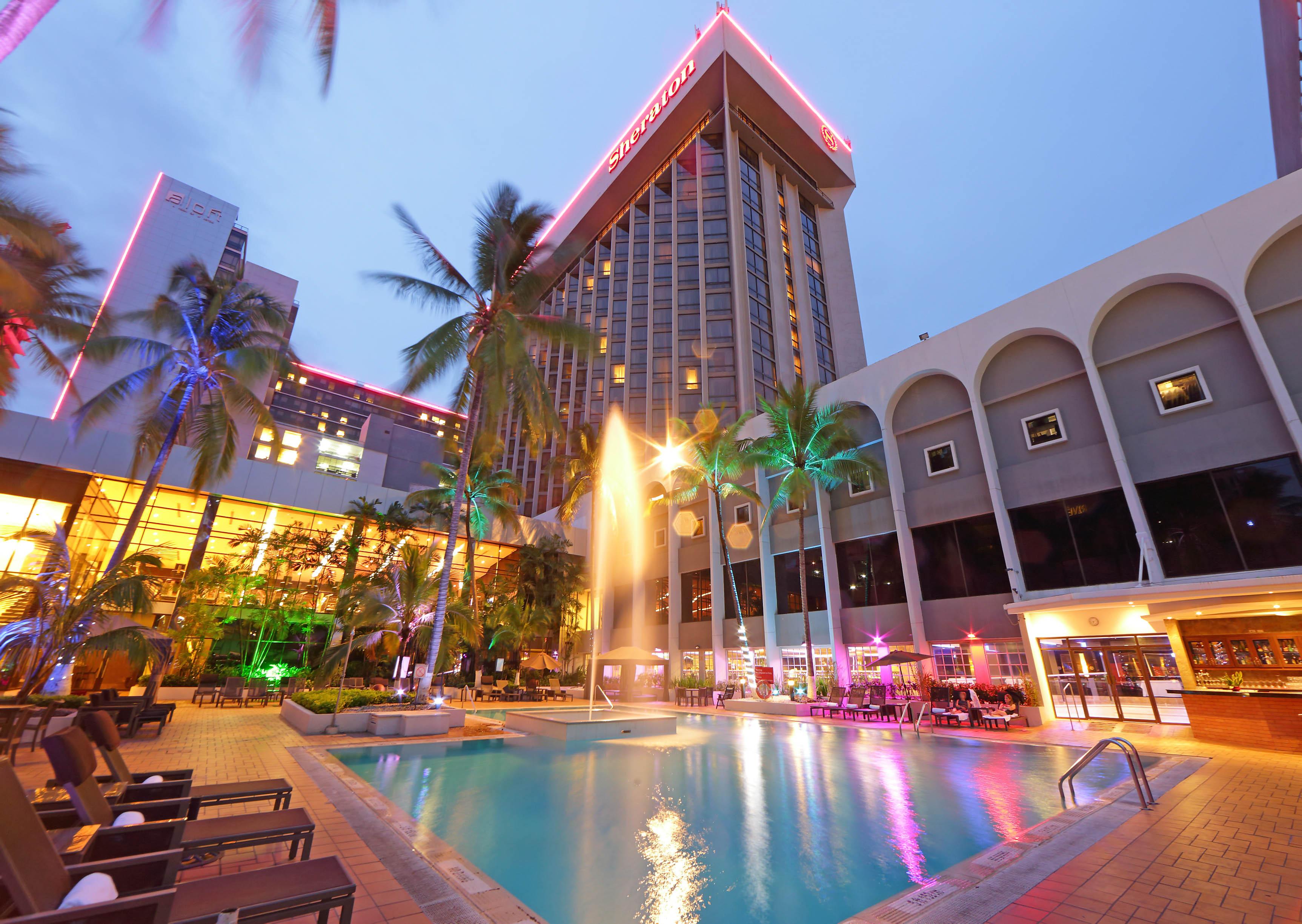 Sheraton Grand Panama Exterior foto The hotel's pool