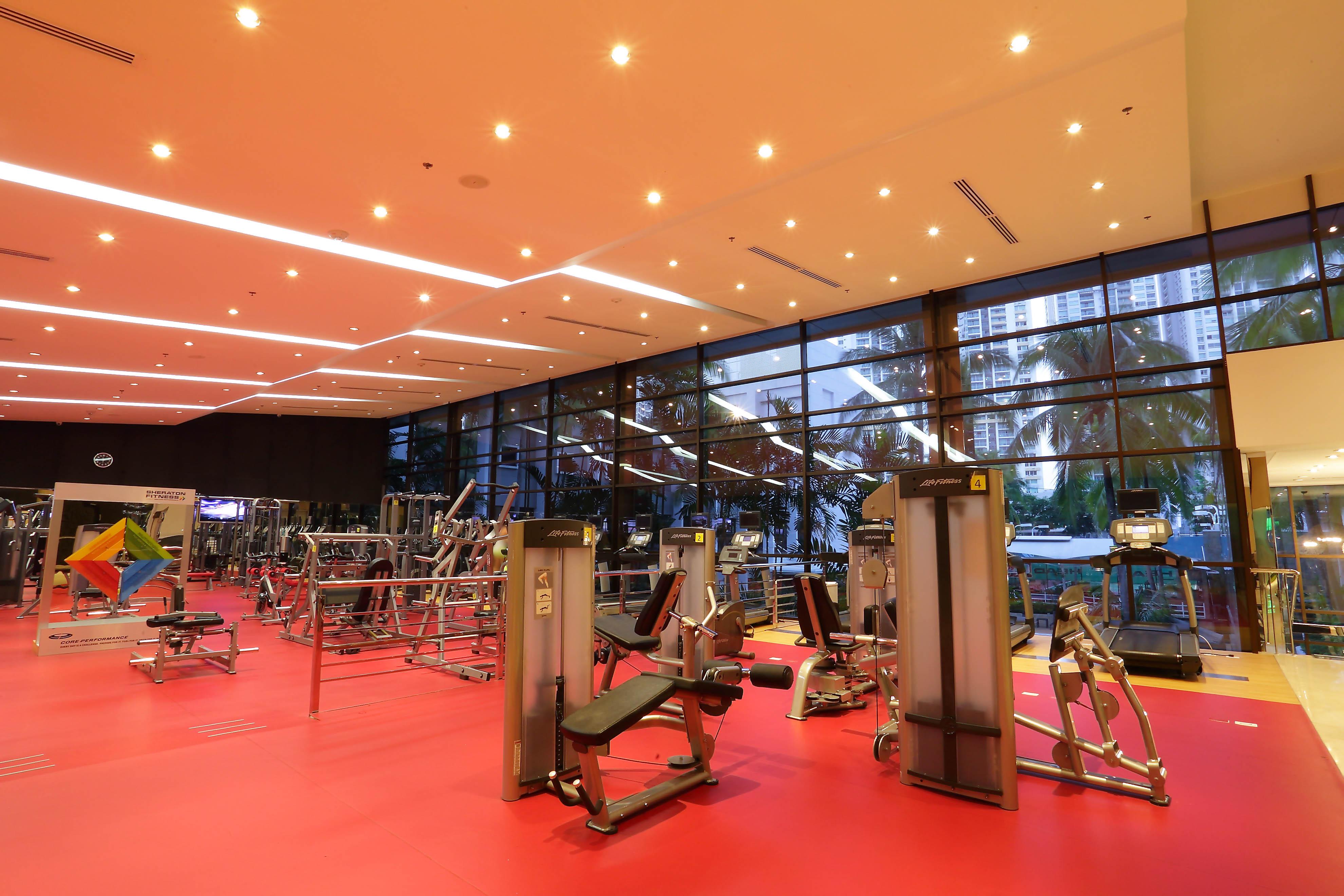 Sheraton Grand Panama Exterior foto The gym at the hotel