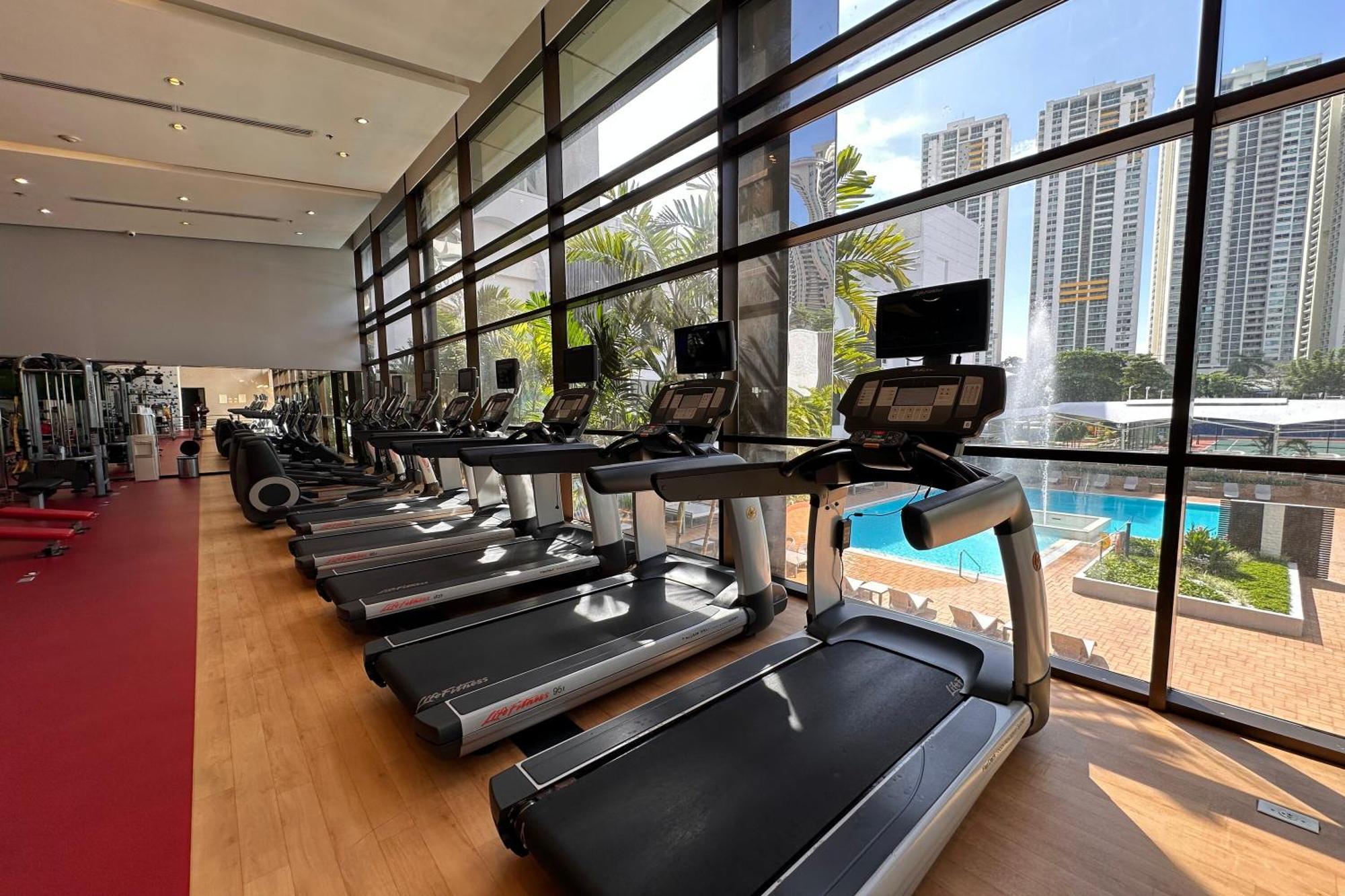 Sheraton Grand Panama Exterior foto The gym at the clubhouse