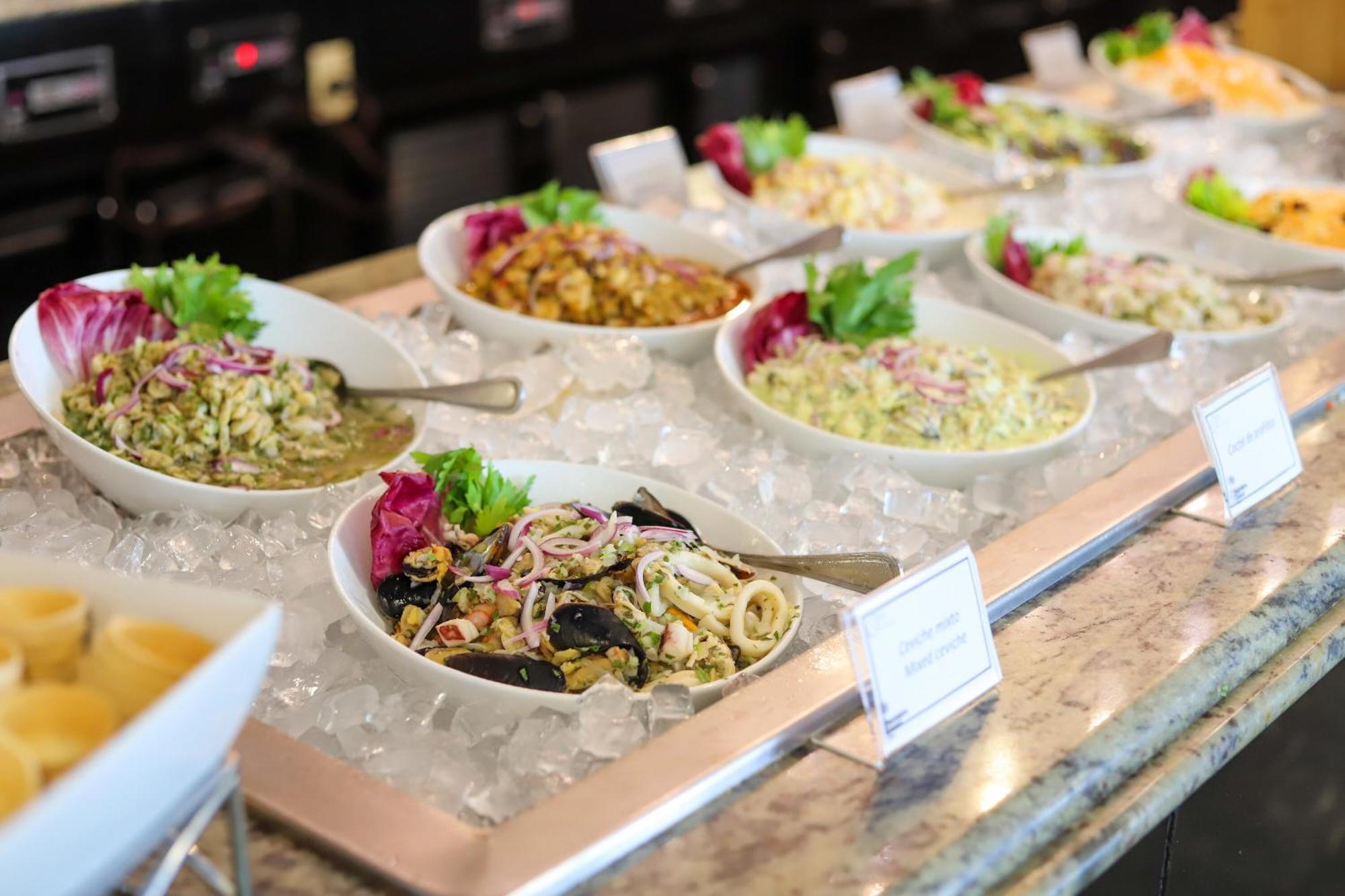 Sheraton Grand Panama Exterior foto A salad bar